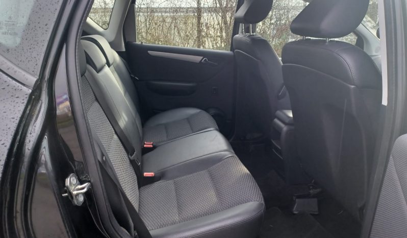 Mercedes-Benz A Class 1.5 A160 BlueEfficiency Avantgarde SE 5dr full