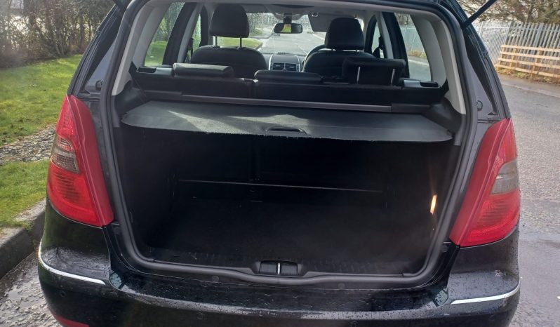 Mercedes-Benz A Class 1.5 A160 BlueEfficiency Avantgarde SE 5dr full