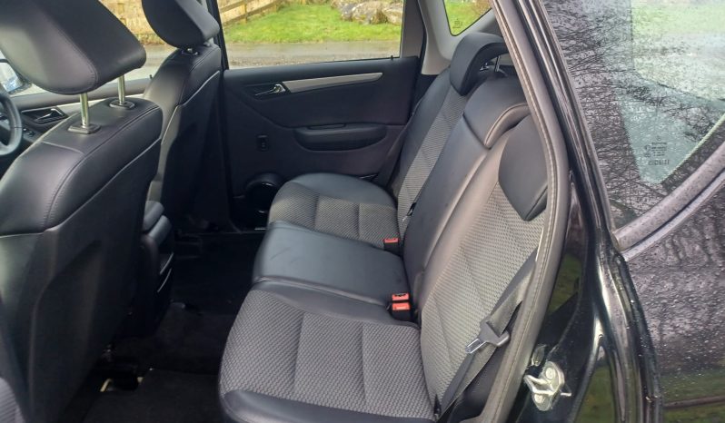 Mercedes-Benz A Class 1.5 A160 BlueEfficiency Avantgarde SE 5dr full