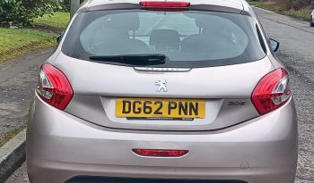 Peugeot 208 1.2 VTi Active Euro 5 3dr full