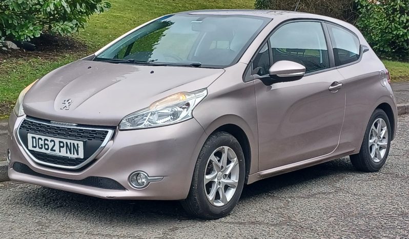 Peugeot 208 1.2 VTi Active Euro 5 3dr full