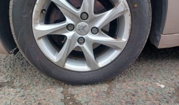Peugeot 208 1.2 VTi Active Euro 5 3dr full