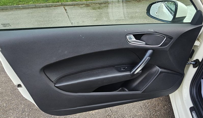 Audi A1 1.6 TDI Sport Euro 5 (s/s) 3dr full