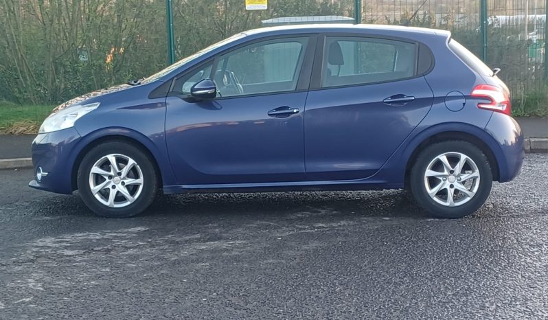 Peugeot 208 1.4 HDi Active Euro 5 5dr full