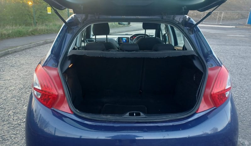 Peugeot 208 1.4 HDi Active Euro 5 5dr full