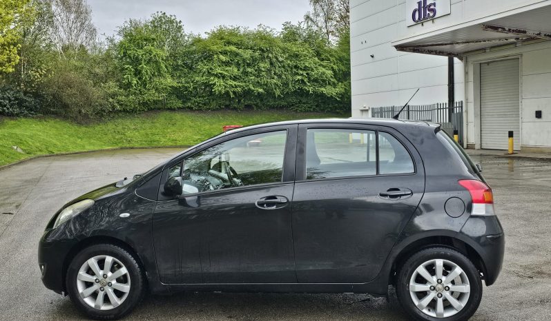 Toyota Yaris 1.4 D-4D T Spirit Euro 5 5dr full