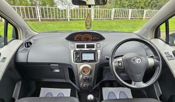Toyota Yaris 1.4 D-4D T Spirit Euro 5 5dr full