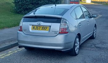 Toyota Prius 1.5 T Spirit CVT 5dr full