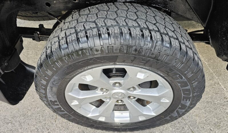 Mitsubishi L200 2.5 DI-D Barbarian Auto 4WD Euro 4 4dr (LB) full