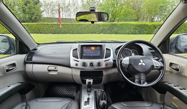 Mitsubishi L200 2.5 DI-D Barbarian Auto 4WD Euro 4 4dr (LB) full