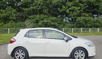 Toyota Auris 1.33 Dual VVT-i Colour Collection Euro 5 (s/s) 5dr full