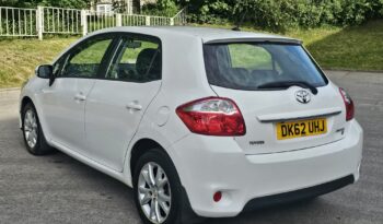 Toyota Auris 1.33 Dual VVT-i Colour Collection Euro 5 (s/s) 5dr full