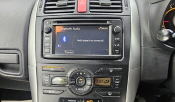 Toyota Auris 1.33 Dual VVT-i Colour Collection Euro 5 (s/s) 5dr full