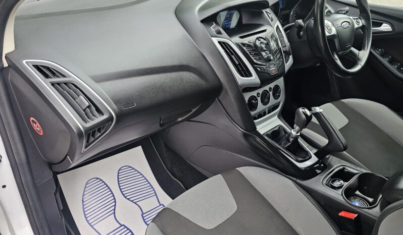 Ford Focus 1.6T EcoBoost Zetec S Euro 5 (s/s) 5dr full