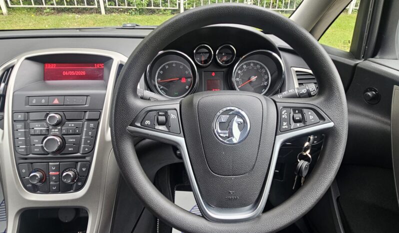 Vauxhall Astra 1.6 16v Exclusiv Euro 5 5dr full
