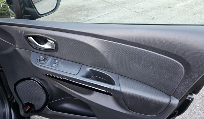 Renault Clio 1.5 dCi Dynamique MediaNav Euro 5 (s/s) 5dr full