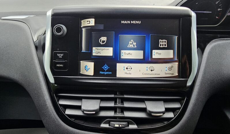 Peugeot 208 1.2 VTi Allure Euro 5 5dr full