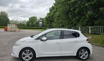 Peugeot 208 1.2 VTi Allure Euro 5 5dr full