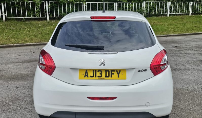 Peugeot 208 1.2 VTi Allure Euro 5 5dr full