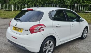 Peugeot 208 1.2 VTi Allure Euro 5 5dr full