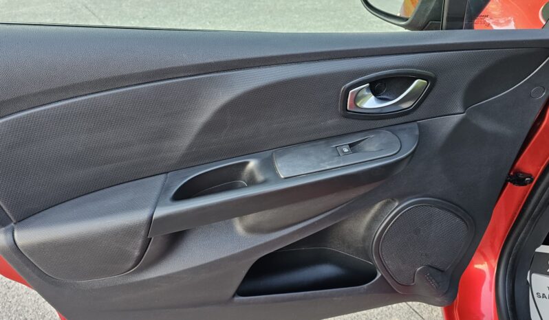 Renault Clio 1.2 16V Play Euro 6 5dr full