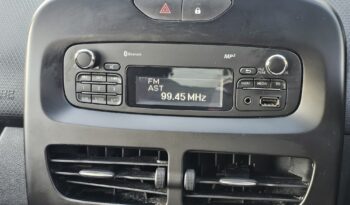 Renault Clio 1.2 16V Play Euro 6 5dr full