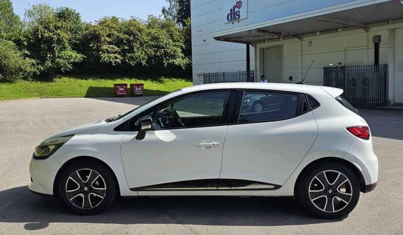 Renault Clio 1.2 16V Dynamique MediaNav Euro 5 5dr full