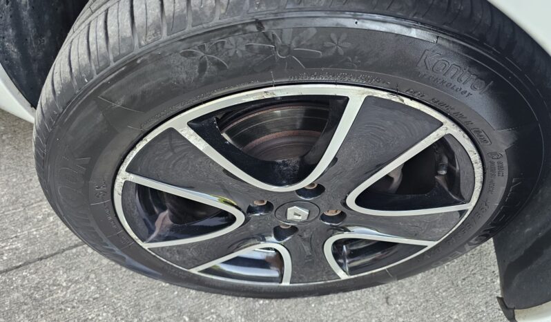 Renault Clio 1.2 16V Dynamique MediaNav Euro 5 5dr full