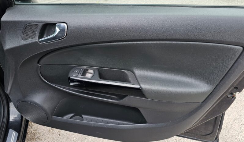 Vauxhall Corsa 1.4 16V SE Euro 5 5dr full