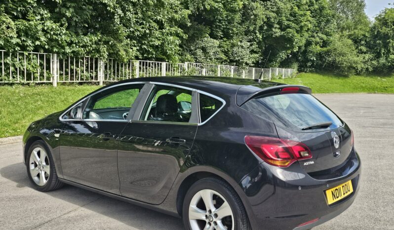 Vauxhall Astra 1.6 16v SRi Euro 5 5dr full