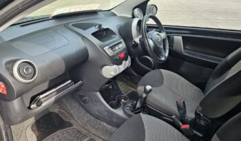Toyota AYGO 1.0 VVT-i Fire Euro 5 3dr full