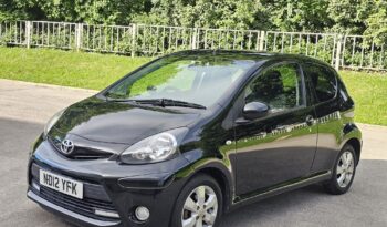 Toyota AYGO 1.0 VVT-i Fire Euro 5 3dr full