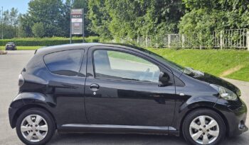 Toyota AYGO 1.0 VVT-i Fire Euro 5 3dr full