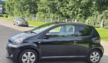 Toyota AYGO 1.0 VVT-i Fire Euro 5 3dr full