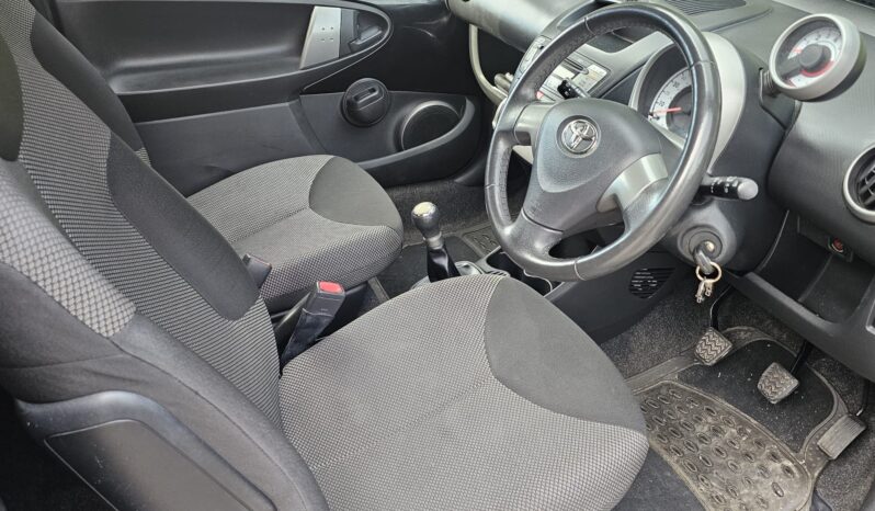 Toyota AYGO 1.0 VVT-i Fire Euro 5 3dr full