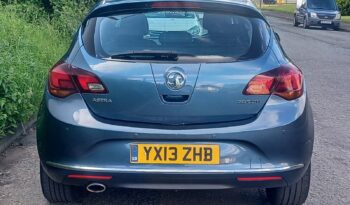 Vauxhall Astra 2.0 CDTi ecoFLEX Elite Euro 5 (s/s) 5dr full