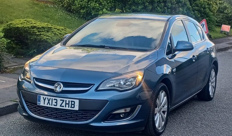 Vauxhall Astra 2.0 CDTi ecoFLEX Elite Euro 5 (s/s) 5dr full
