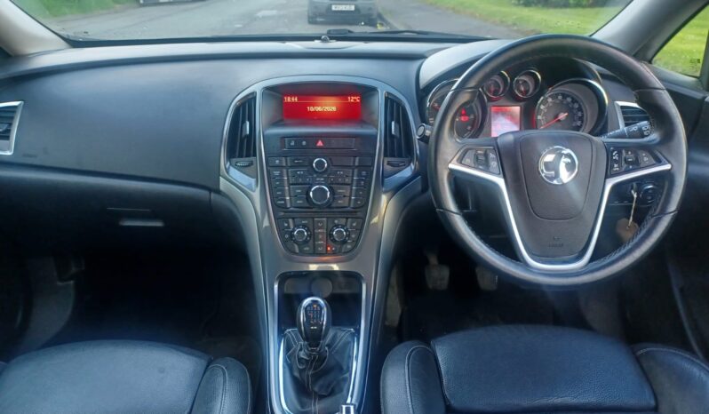 Vauxhall Astra 2.0 CDTi ecoFLEX Elite Euro 5 (s/s) 5dr full