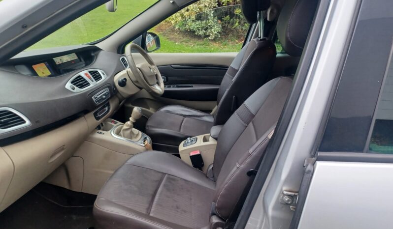 Renault Grand Scenic 1.5 dCi Privilege TomTom Euro 4 5dr full