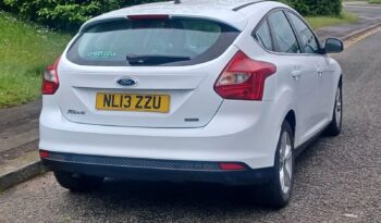 Ford Focus 1.6 TDCi Zetec Euro 5 (s/s) 5dr full