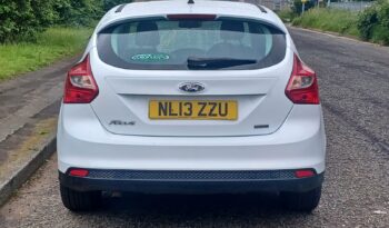 Ford Focus 1.6 TDCi Zetec Euro 5 (s/s) 5dr full