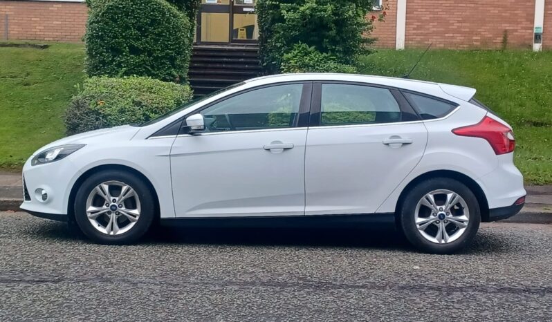 Ford Focus 1.6 TDCi Zetec Euro 5 (s/s) 5dr full