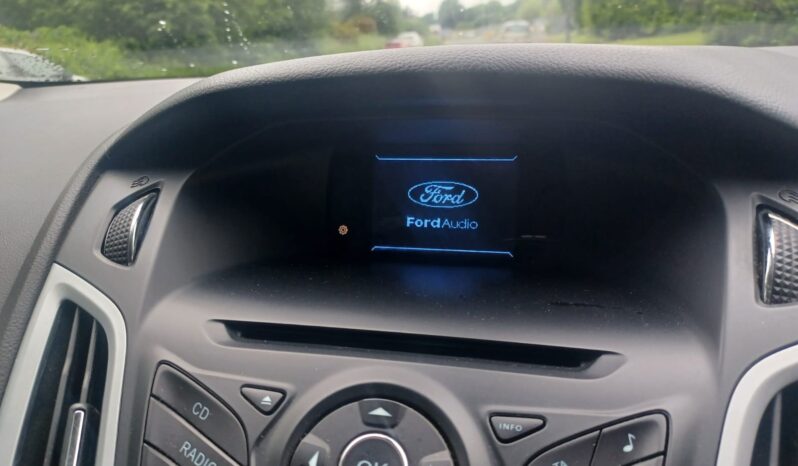 Ford Focus 1.6 TDCi Zetec Euro 5 (s/s) 5dr full