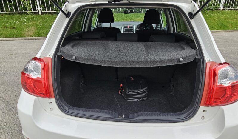 Toyota Auris 1.6 V-Matic SR Euro 5 5dr full
