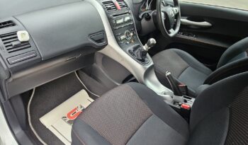 Toyota Auris 1.6 V-Matic SR Euro 5 5dr full