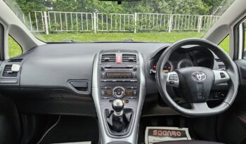 Toyota Auris 1.6 V-Matic SR Euro 5 5dr full
