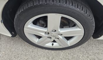 Toyota Auris 1.6 V-Matic SR Euro 5 5dr full