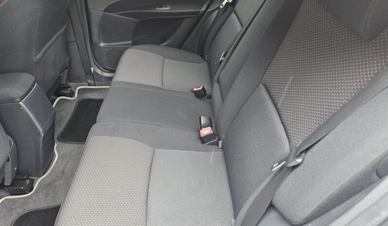 Toyota Auris 1.6 V-Matic SR Euro 5 5dr full
