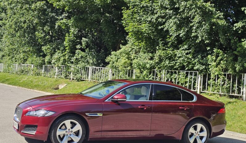 Jaguar XF 2.0d Portfolio Auto Euro 6 (s/s) 4dr full