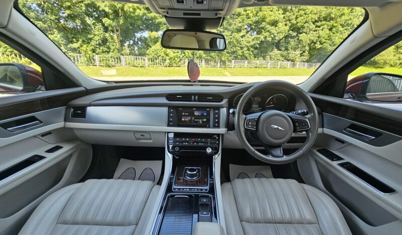 Jaguar XF 2.0d Portfolio Auto Euro 6 (s/s) 4dr full